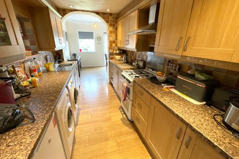 29 Jutsums Lane, Romford, RM7 9HH