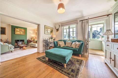 Sandilands Blackheath Lane, Blackheath, Guildford, GU4 8RB