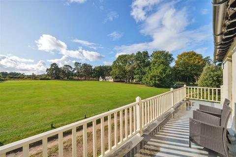 Sandilands Blackheath Lane, Blackheath, Guildford, GU4 8RB