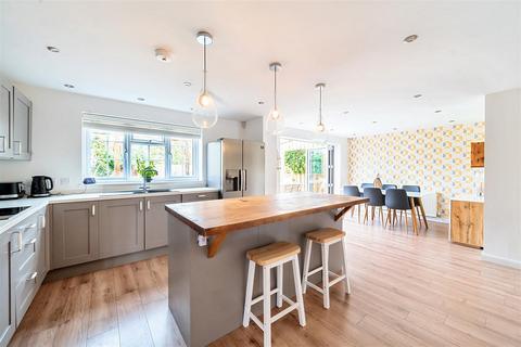 58 Rowallan Drive, Bedford, MK41 8AS