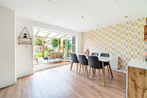 58 Rowallan Drive, Bedford, MK41 8AS