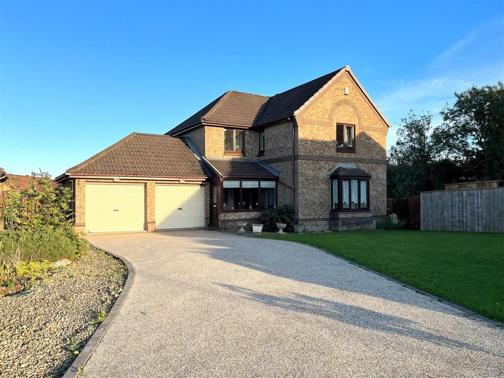 Oaktree Avenue, Catterick Garrison 4 bed detached house for sale £420,000