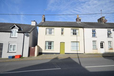 3 bedroom end of terrace house for sale, Y Maes, Rhayader