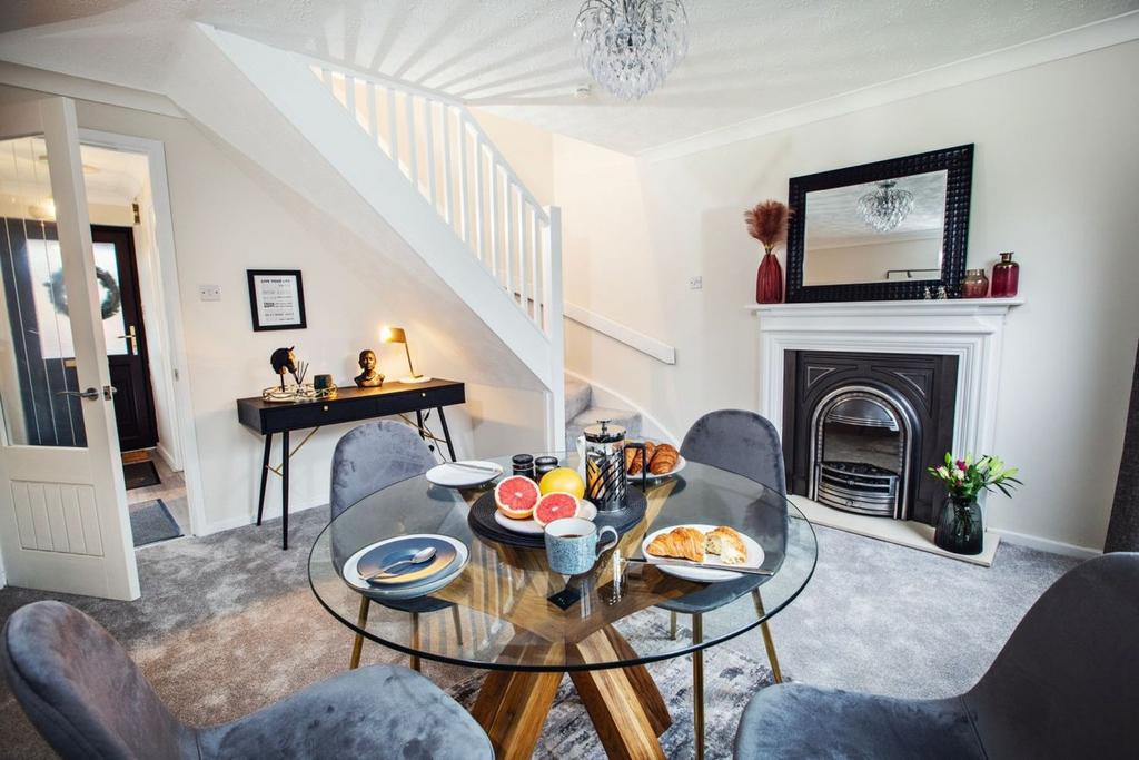 The Newlands, Mardy, Abergavenny, NP7 2 bed semidetached house for
