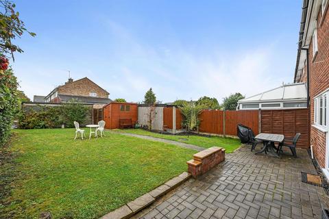 4 bedroom end of terrace house for sale, Moss Path, Galleywood, Chelmsford