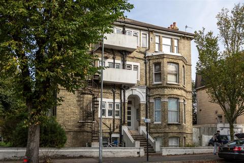 Flat 8, 58 Denmark Villas, Hove, BN3 3TJ