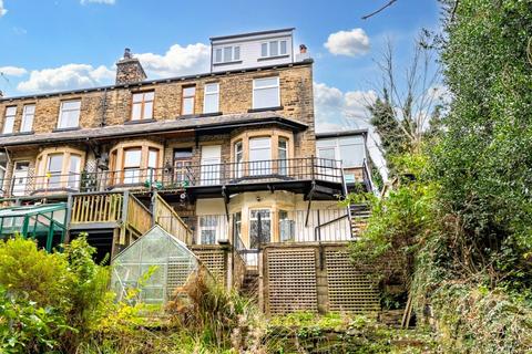 2 bedroom terraced house for sale, Carrbottom Road, Greengates, Bradford, West Yorkshire