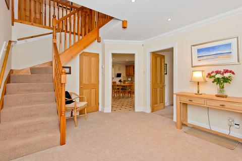 1 Burn Bank, Kettins, Blairgowrie, PH13 9JA