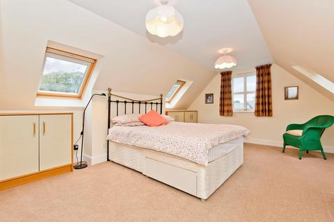 1 Burn Bank, Kettins, Blairgowrie, PH13 9JA