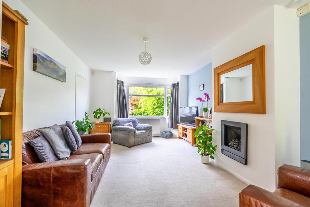 Millgates, off Boroughbridge Road, York 3 bed semidetached house for