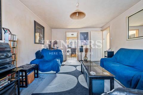 2 bedroom flat for sale - Campbell Gordon Way, London, NW2