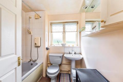 2 bedroom flat for sale, Campbell Gordon Way, London, NW2