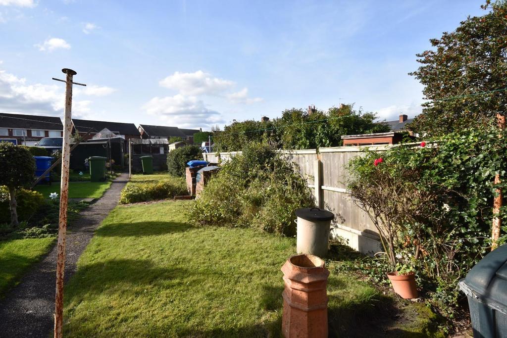 Derby Road, Chesterfield, S40 2EU 2 bed terraced house for sale £100,000