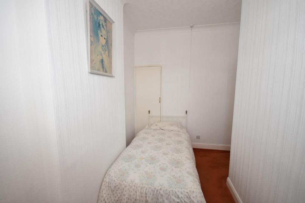 Bedroom 2 02.jpg