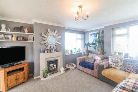 68 Elmbridge, Harlow, CM17 0JY