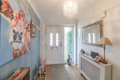 68 Elmbridge, Harlow, CM17 0JY