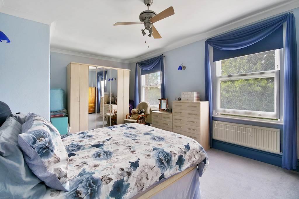 NEW Bedroom Master Parkland Grove.JPG