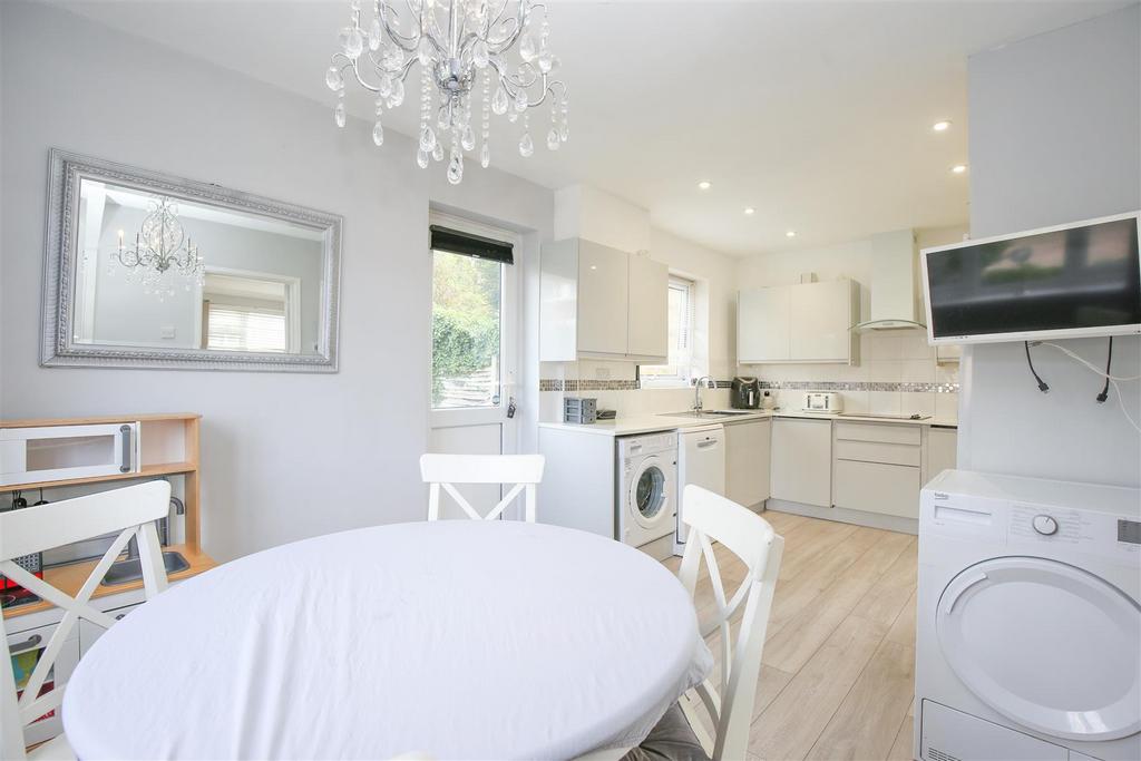 Kitchen Dining room