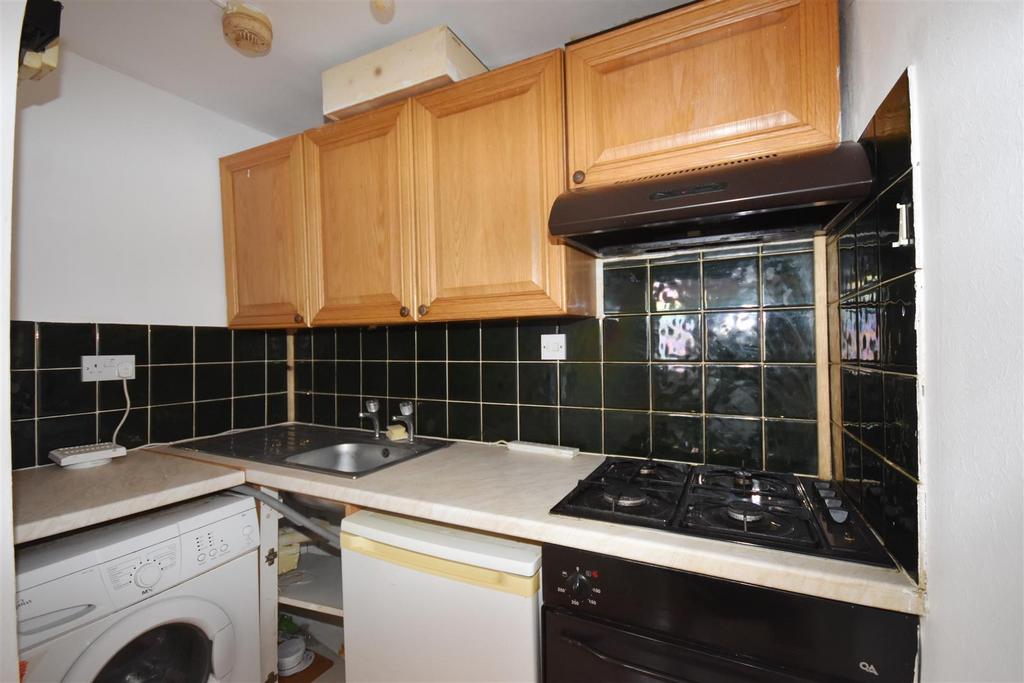Kitchenette.JPG