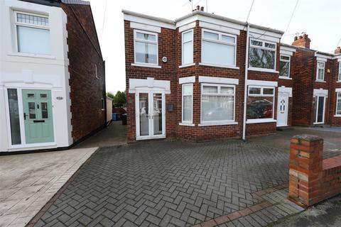 3 bedroom semi-detached house for sale - Lancaster Drive, Hull