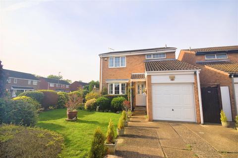 3 bedroom detached house for sale - Eliot Close, Aylesbury HP19