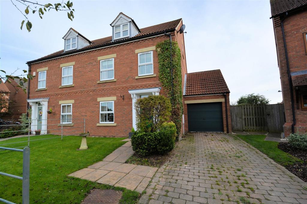 Dyon Way, Bubwith, Selby 4 bed semidetached house for sale £310,000