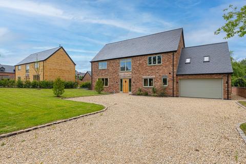 5 bedroom detached house for sale, Mill Lane, Newbold on Stour, Warwickshire, CV37