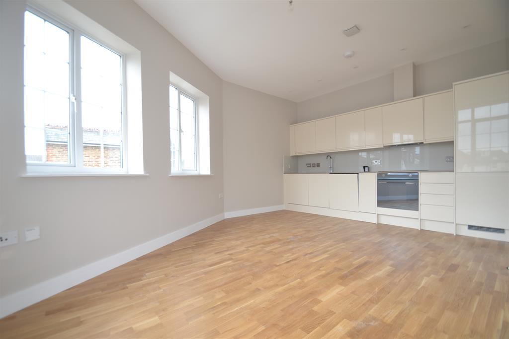 Endsleigh Road, Merstham RH1 1 bed apartment £1,000 pcm (£231 pw)