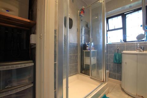 5 Shannon Close, Southall, UB2 5SX