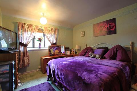 5 Shannon Close, Southall, UB2 5SX