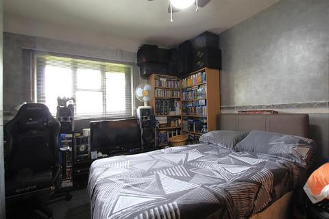 5 Shannon Close, Southall, UB2 5SX