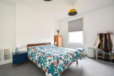 2 bedroom flat for sale, Church Road, St. Leonards-On-Sea