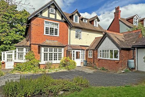 Ground Floor Flat, 11 Cavendish Road, Redhill, RH1 4AL