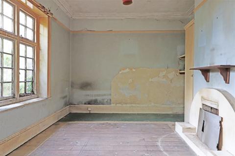 Ground Floor Flat, 11 Cavendish Road, Redhill, RH1 4AL