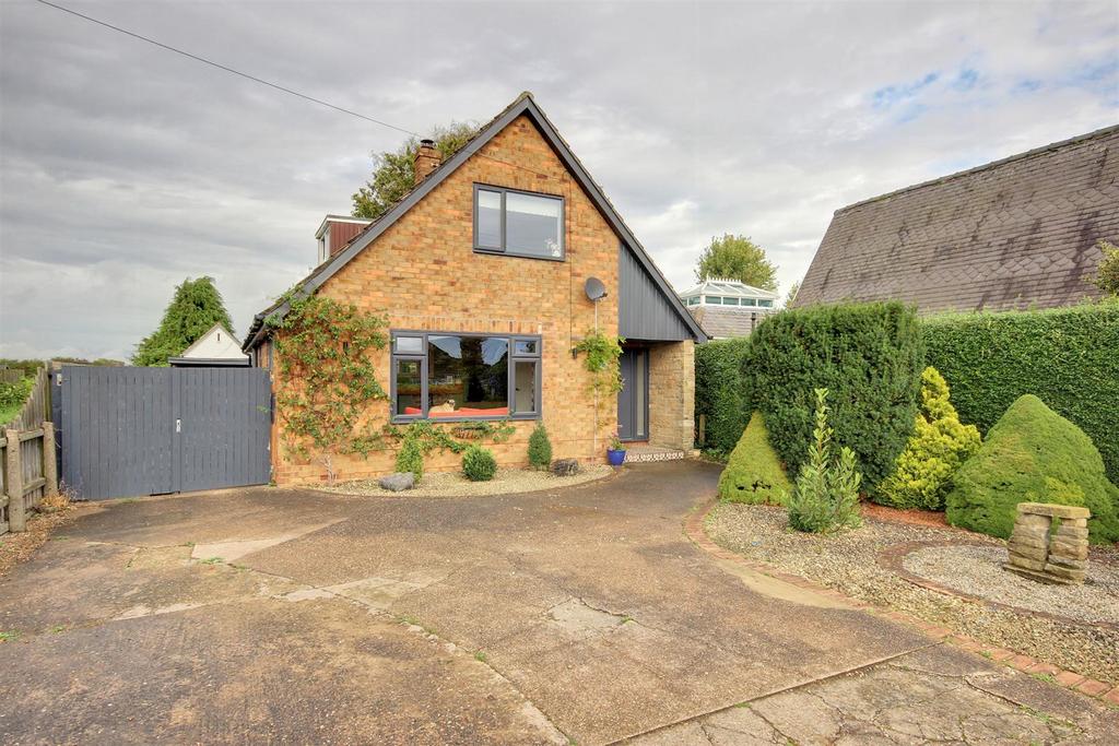 Ings Lane, Dunswell, Hull 3 bed detached bungalow for sale £367,500
