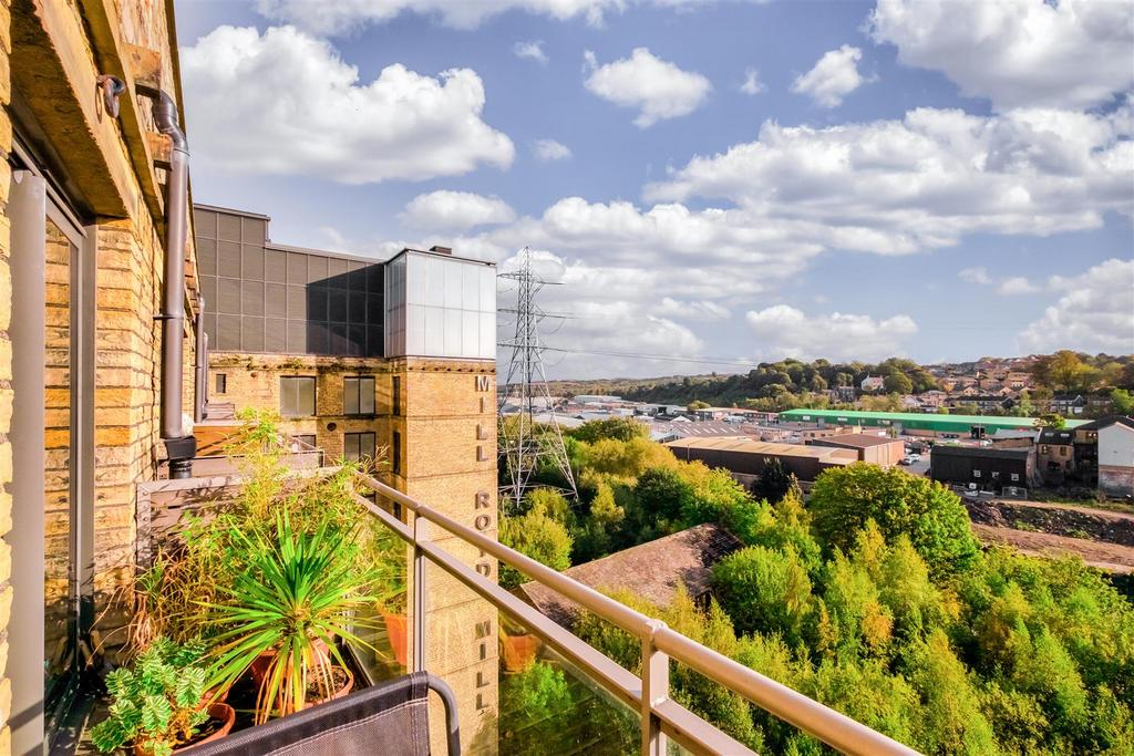 Huddersfield Road, Brighouse 1 bed flat for sale £95,000