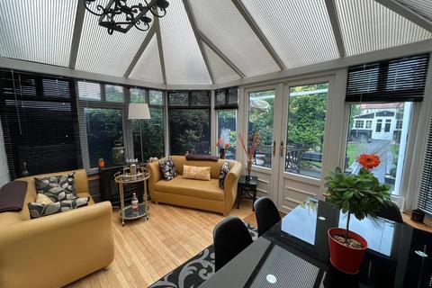 48 Warwick Road, Chingford, London, E4 8NW