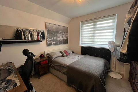 48 Warwick Road, Chingford, London, E4 8NW