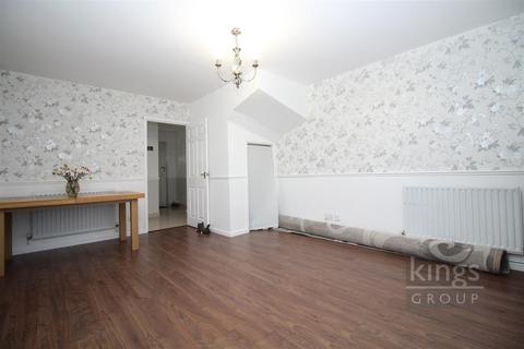 16 Chamberlain Close, Church Langley, Harlow, CM17 9QP