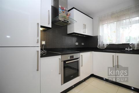 16 Chamberlain Close, Church Langley, Harlow, CM17 9QP