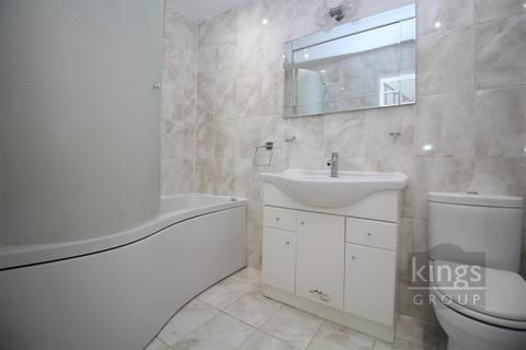16 Chamberlain Close, Church Langley, Harlow, CM17 9QP