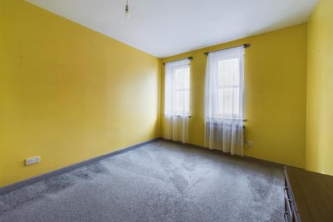 Flat 1, Caledonian Court, 36 High Street, Fort William, PH33 6AT