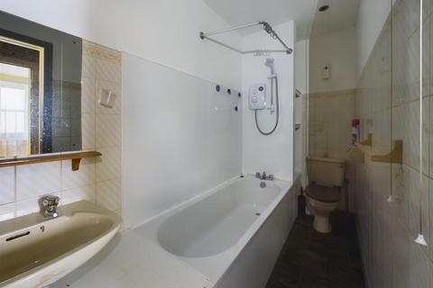 Flat 1, Caledonian Court, 36 High Street, Fort William, PH33 6AT