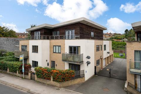 2 bedroom apartment for sale, St. Albans Hill, Hemel Hempstead