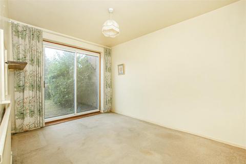 1 Broomfield, Park Street, St Albans, AL2 2HY