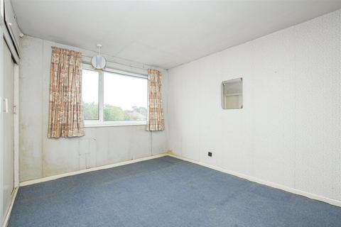 1 Broomfield, Park Street, St Albans, AL2 2HY