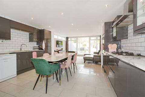 113 Goldsmith Road, Leyton, London, E10 5EX