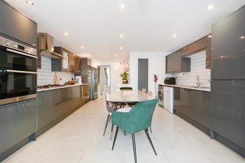 113 Goldsmith Road, Leyton, London, E10 5EX