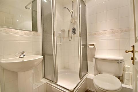 5 Village Park Close, Enfield, EN1 2SG
