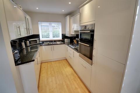 2 bedroom end of terrace house for sale - Hawkers Court, Bude, Cornwall, EX23